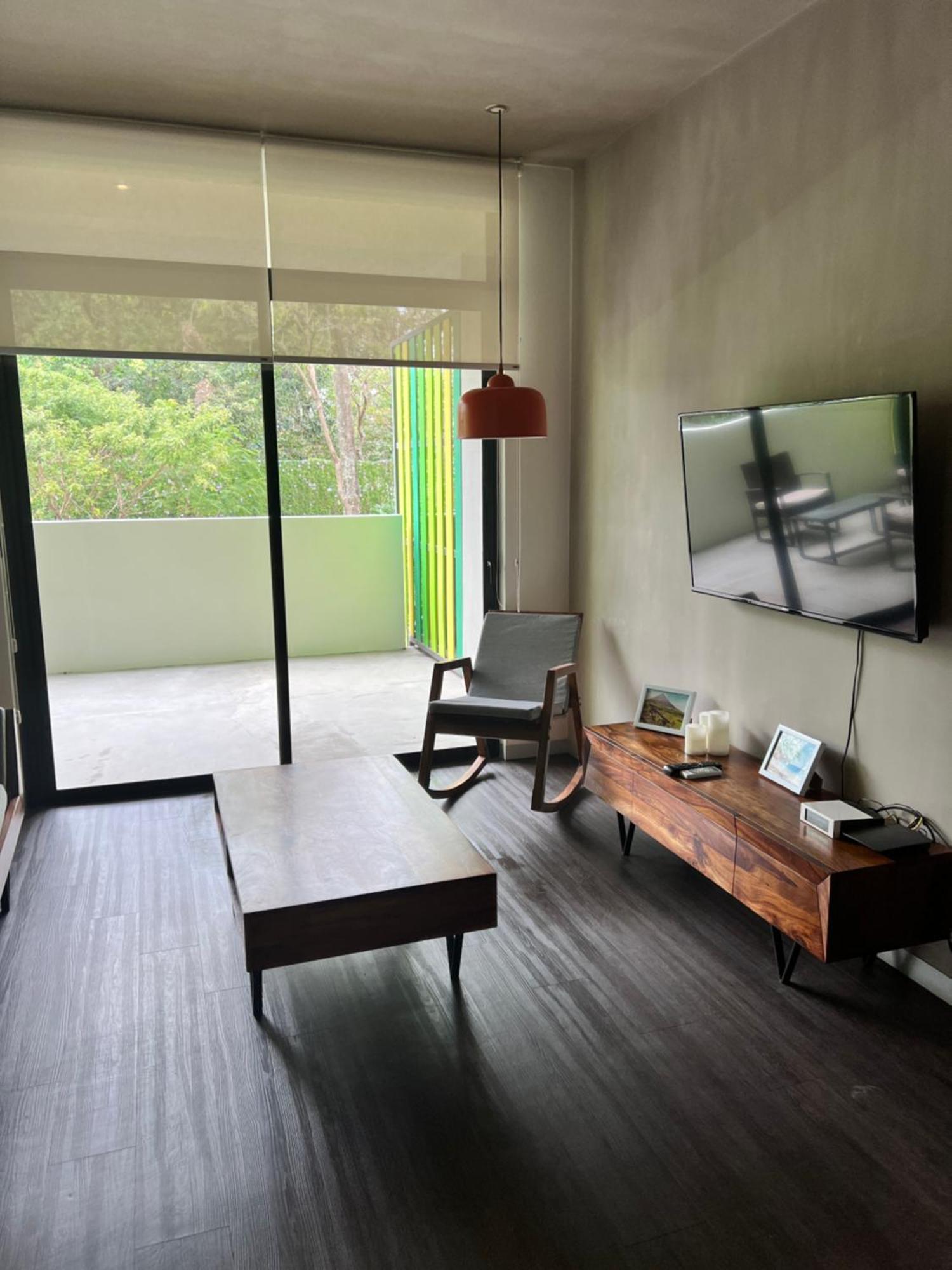 Bee Suites Santa Ana Exterior photo